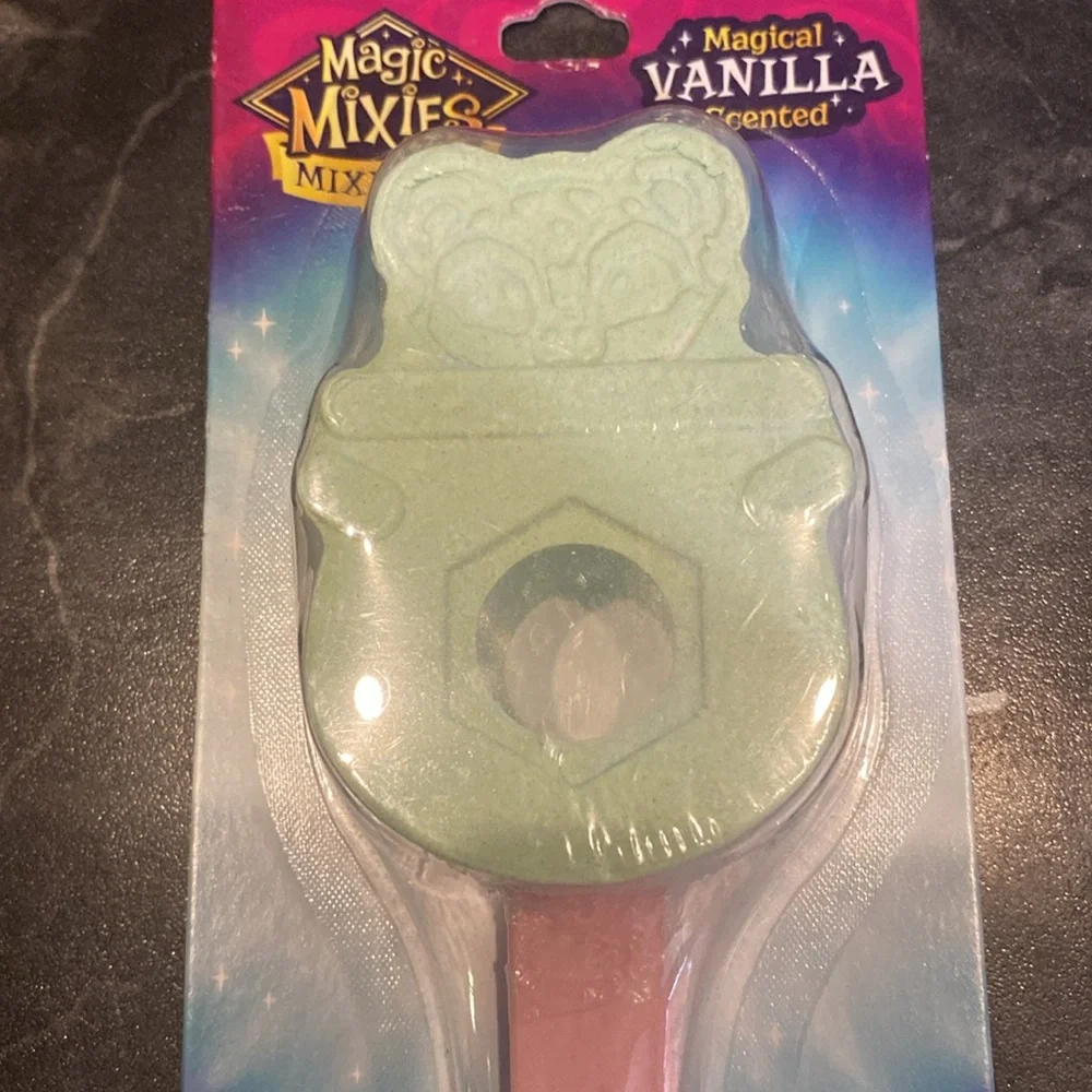 Magic Mixies Mixlings Vanilla Bubble Bath Bomb Wand
